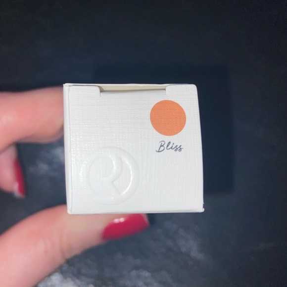 Rare Beauty Soft Pinch Matte Liquid Blush – Bliss (0.25 fl oz / 7.5 mL) - Picture 5 of 6